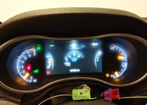 2018 Jeep Grand Cherokee Altitude 4X4 z USA, uszkodzony, nr VIN 1C4RJFAG7JC436248